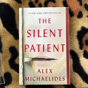 $7 or 2 for $10 The Silent Patient Book